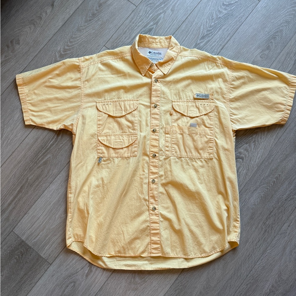 Columbia PFG Short Sleeve Button-Up Fishing Shirt Men’s Medium (M) Bahama II